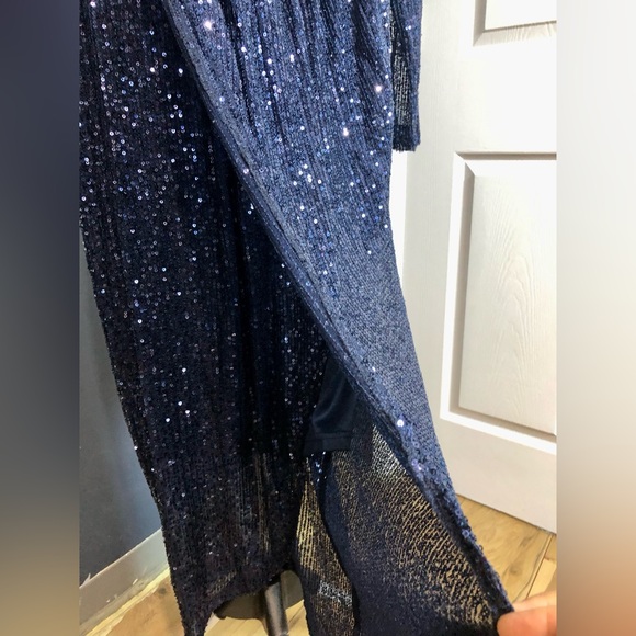 Ivy City Co Starstruck Dress in Navy Small Size - Picture 11 of 13